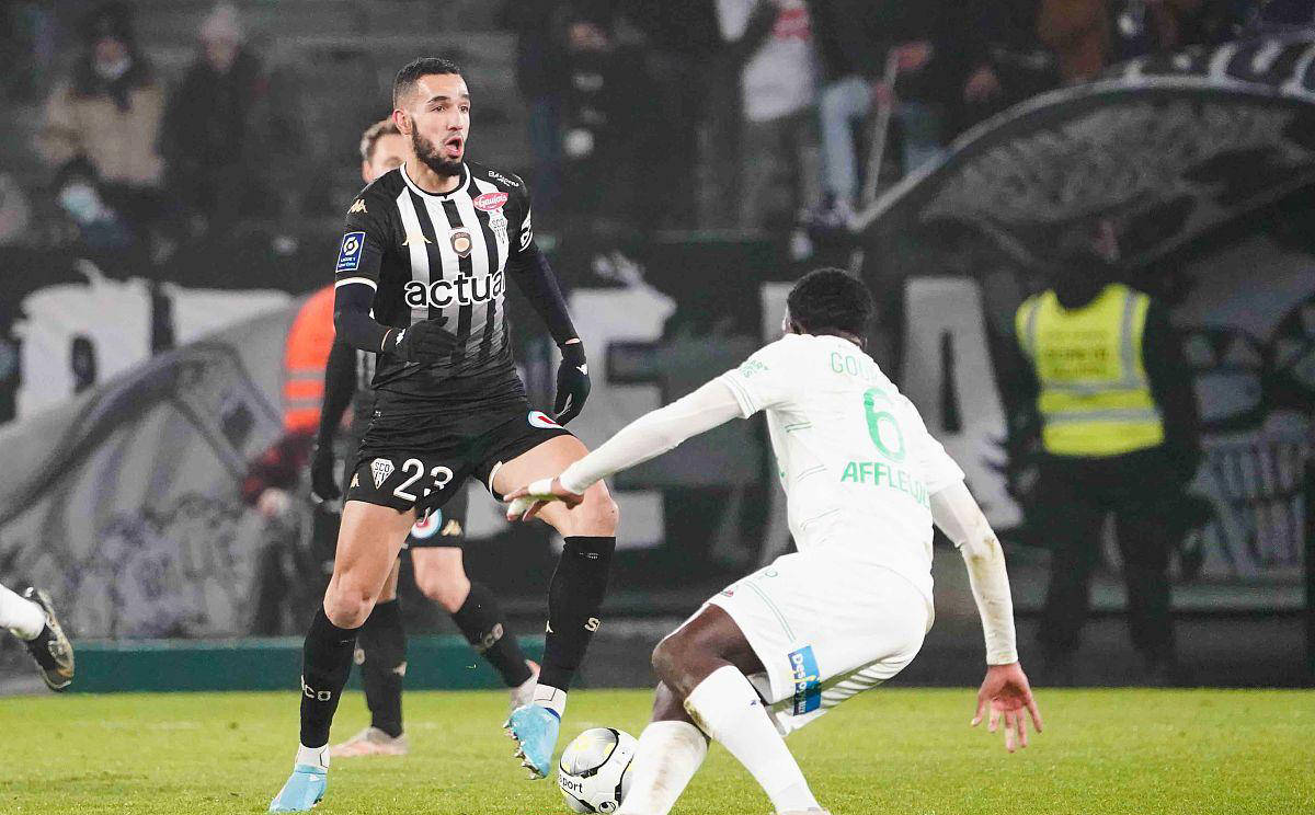 关于赛后多特蒙德调整名单以备法甲，状态回暖环节打磨，引发热议，训练强度明显提升的信息-九游官方下载